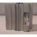 SMC ECDQ2B40-15D pneumatikus munkahenger