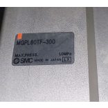 SMC MGPL80TF-300 pneumatikus henger